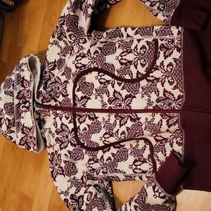 4/$40 - lululemon scuba hoodie
